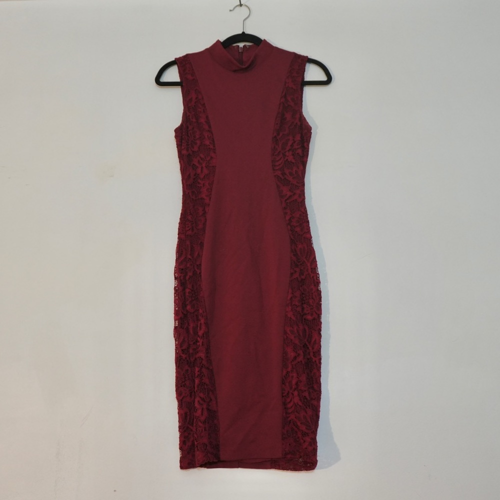 BEBE red bodycon with side accent
